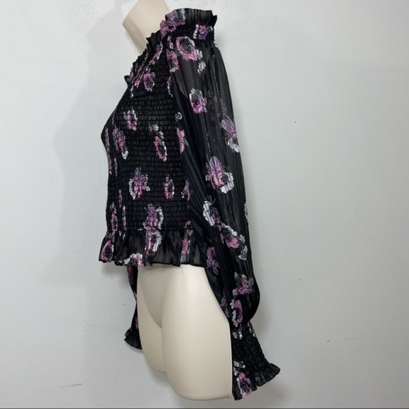 WAYF Eileen smocked off the shoulder top blouse size small balloon sleeves - Picture 5 of 14